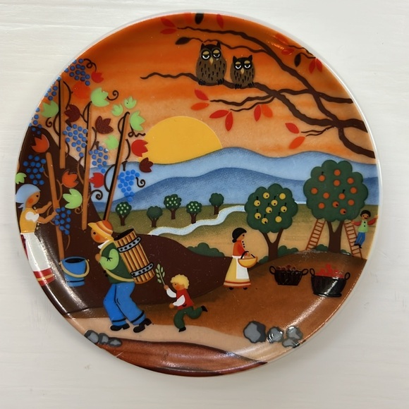 3 Vintage Reutter Porzellan W. Germany Folkart Seasons Small Porcelain Plates - Picture 4 of 7